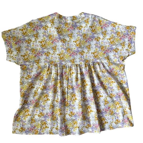 Karlie Floral V Neck Pleated Flowing Top Yellow Size Large - Picture 7 of 13